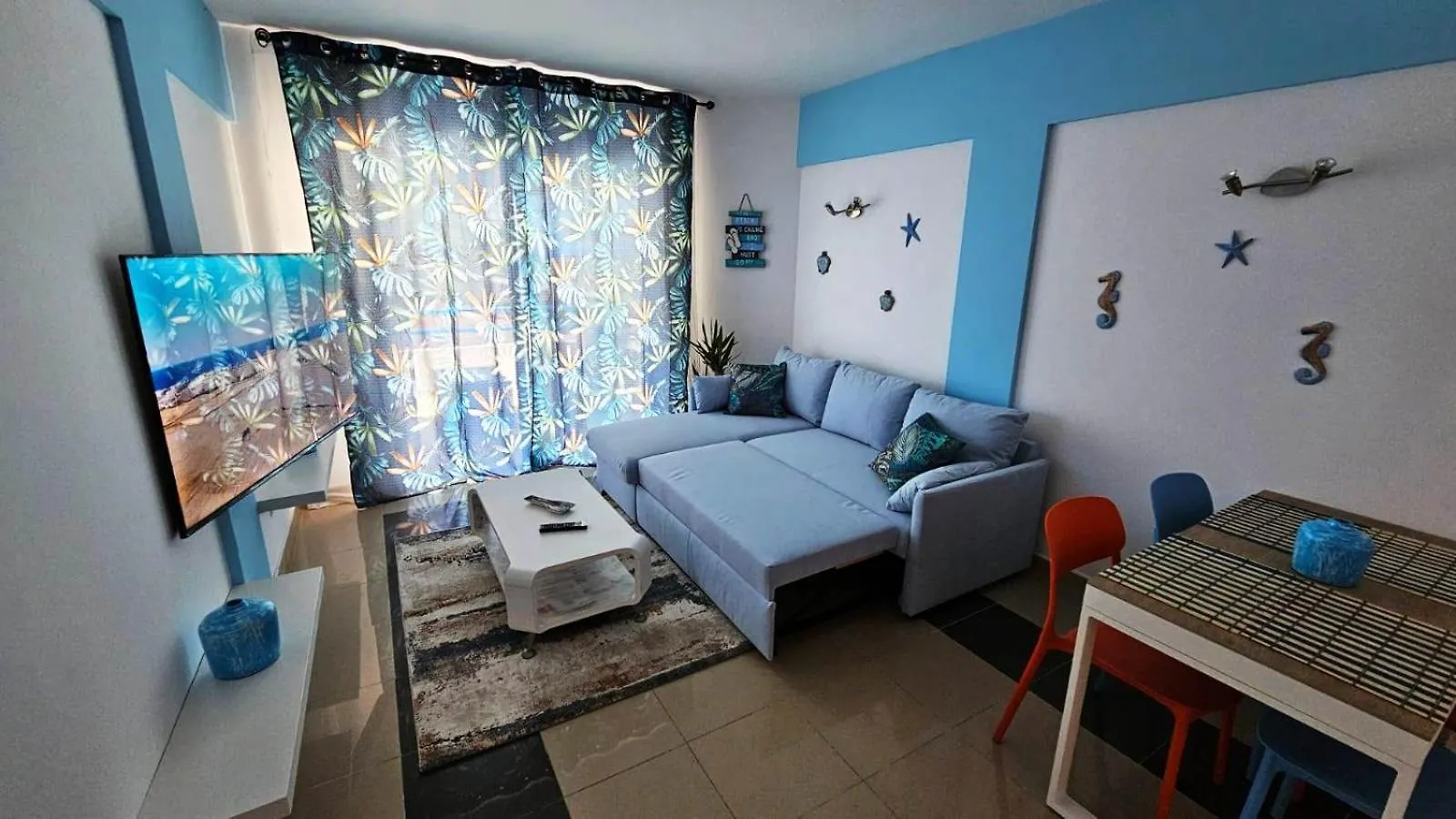 Blue Bay Paradise - Beach Front Apartment With Sea View Playa Paraiso  0*, Playa Paraiso (Tenerife)