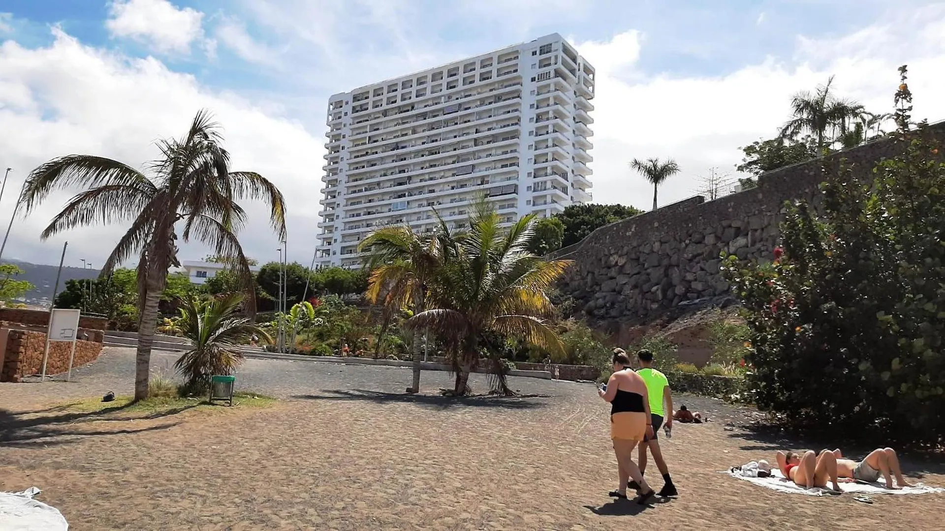 Blue Bay Paradise - Beach Front Apartment With Sea View Playa Paraiso  Spain