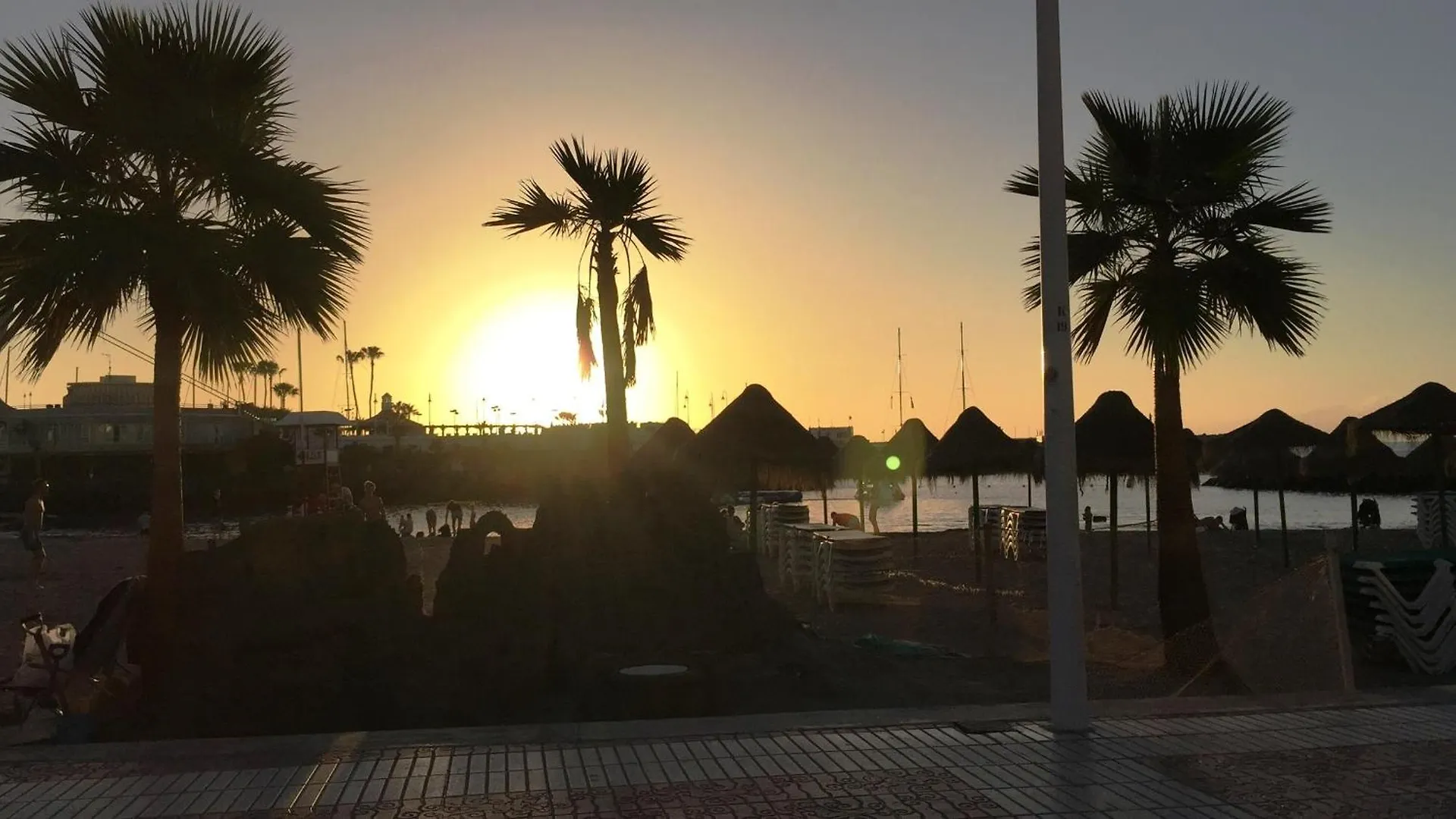 Blue Bay Paradise - Beach Front Apartment With Sea View Playa Paraiso